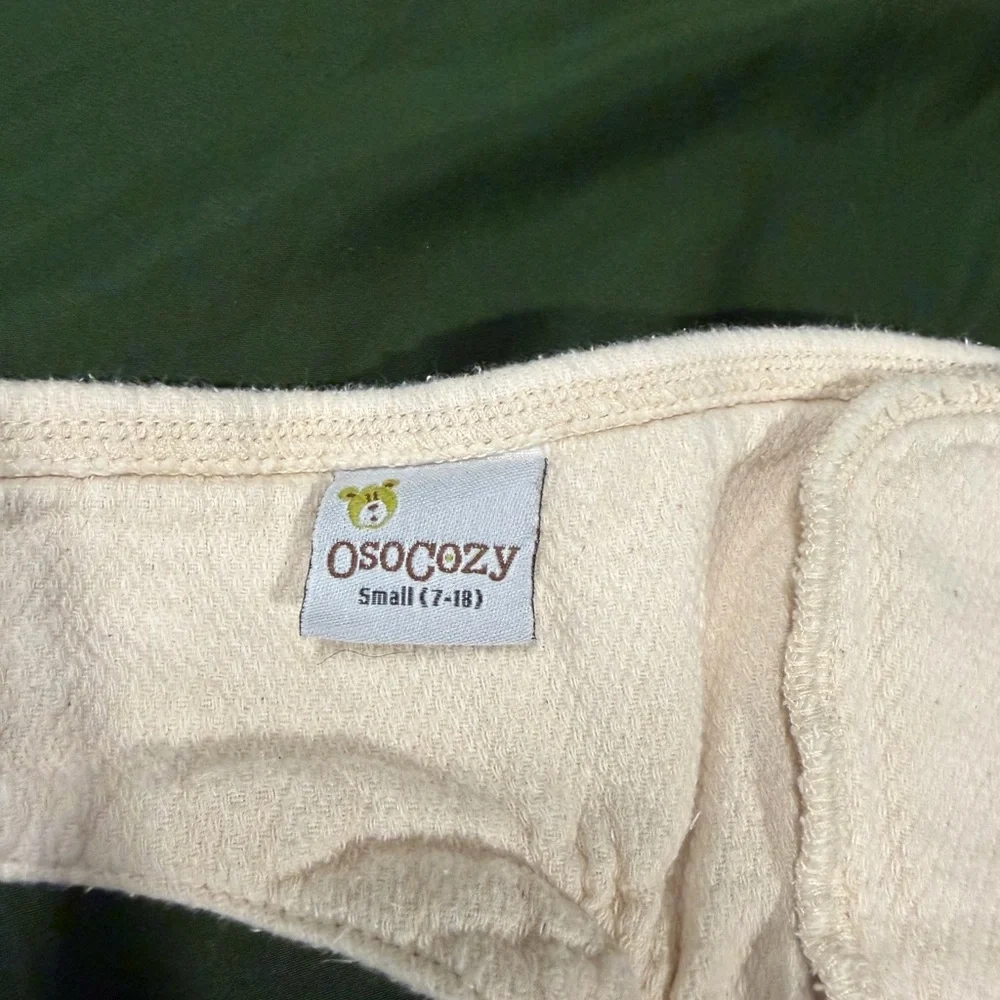 100% cotton cloth diapers (SEVEN) & 2 covers - Picture 3 of 6